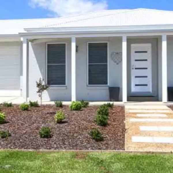 just a few of the house and land packages recently completed at Estella