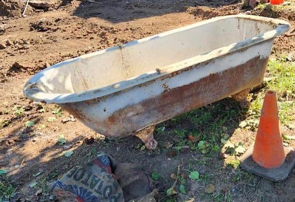 MISSING. Someone has decided to help themselves to this antique clawfoot bath af...