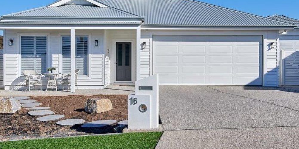 OMG!  This house .     A gorgeous hand over house for a gorgeous couple. We love...