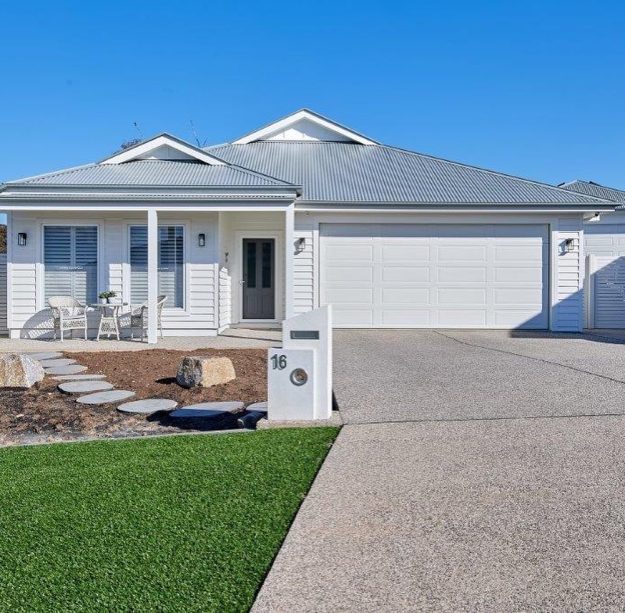 OMG! This house . A gorgeous hand over house for OMG! This house . A gorgeous hand over house for a gorgeous couple. We love...