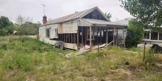 Going! Going! Gone!
 #knockdownrebuild #waynecarterhomes #waggawagga

