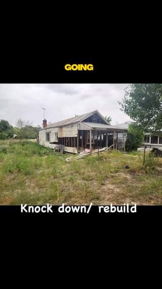 Going! Going! Gone!
 #knockdownrebuild #waynecarterhomes #waggawagga

